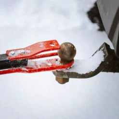 Accessories Eskimo EZ-Stow Pivoting Tow Hitch