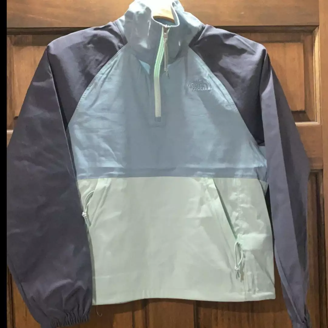 The North Face Women's Class V Pullover 3 The North Face Women's Class V Pullover